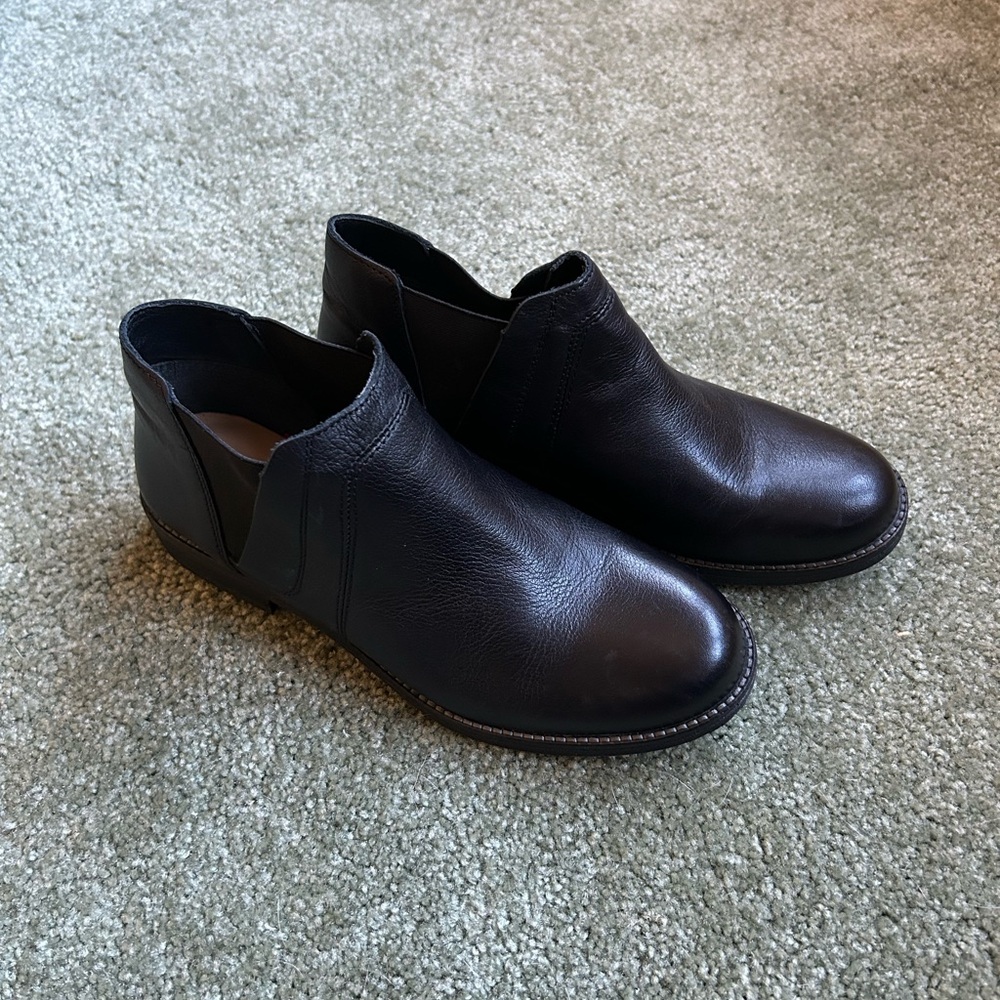 NWT Clark’s Women’s Demi Beat Ankle Boots